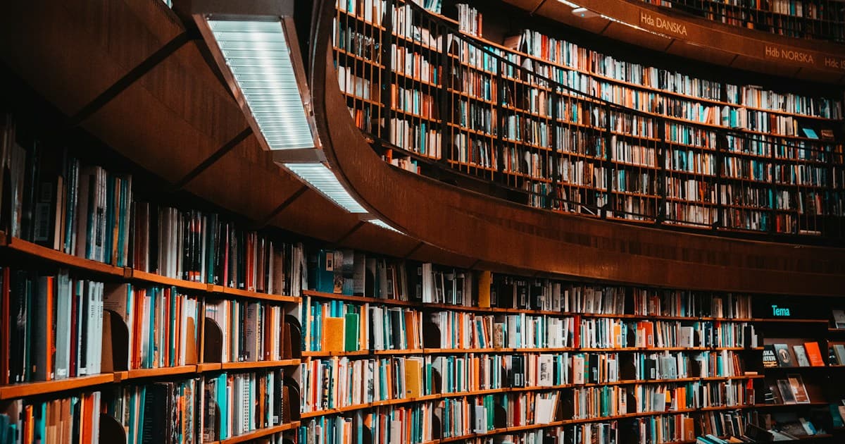 Structured document archive and taxonomy organization