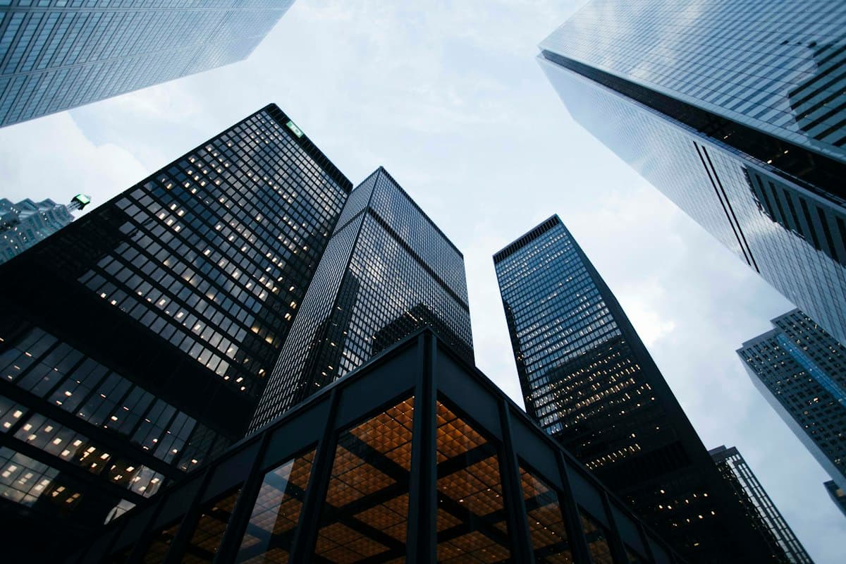 Mapping administrator access and third-party advisor roles in diligence